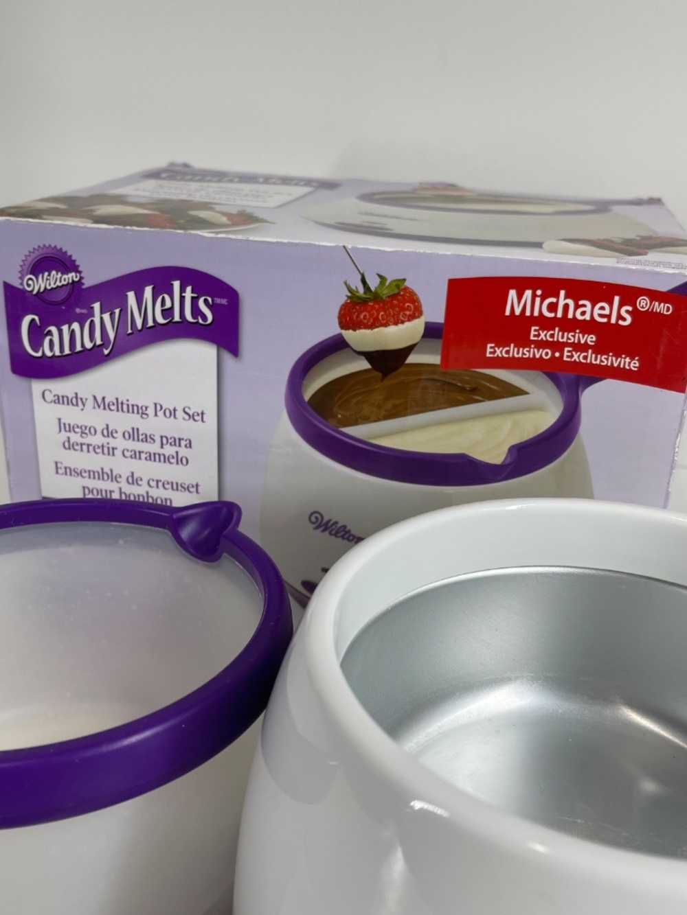 Wilton Candy Melting Pot with Extra Pot - Picture 5 of 11